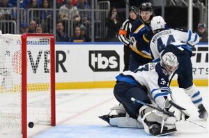 27042025-nhl-playoff-game-4-jets-blues
