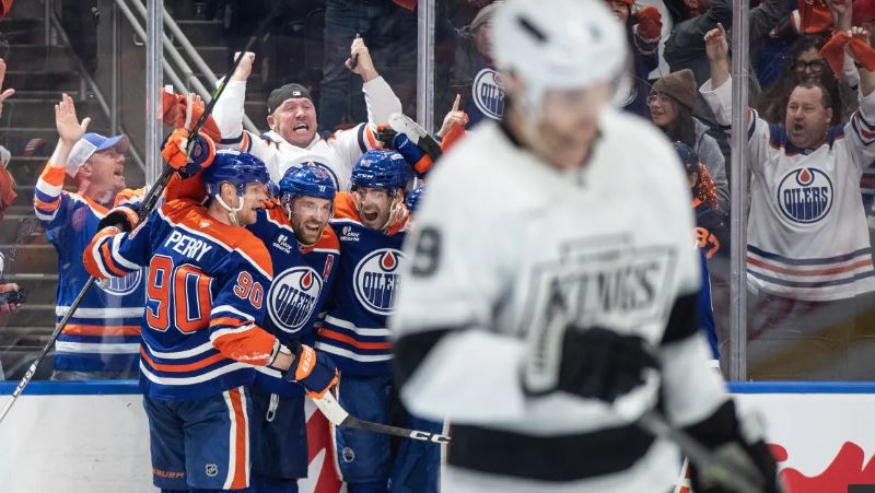 27042025-nhl-playoff-game-4-kings-oilers