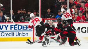 29042025-nhl-playoff-game-hurricanes-devils