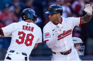 latest-playoff-news-tigers-guardiansgame-2